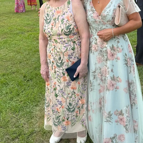 Maggy London Women's Floral Embroidered Halter Midi Dress with Back V-Neck - Picture 12 of 12